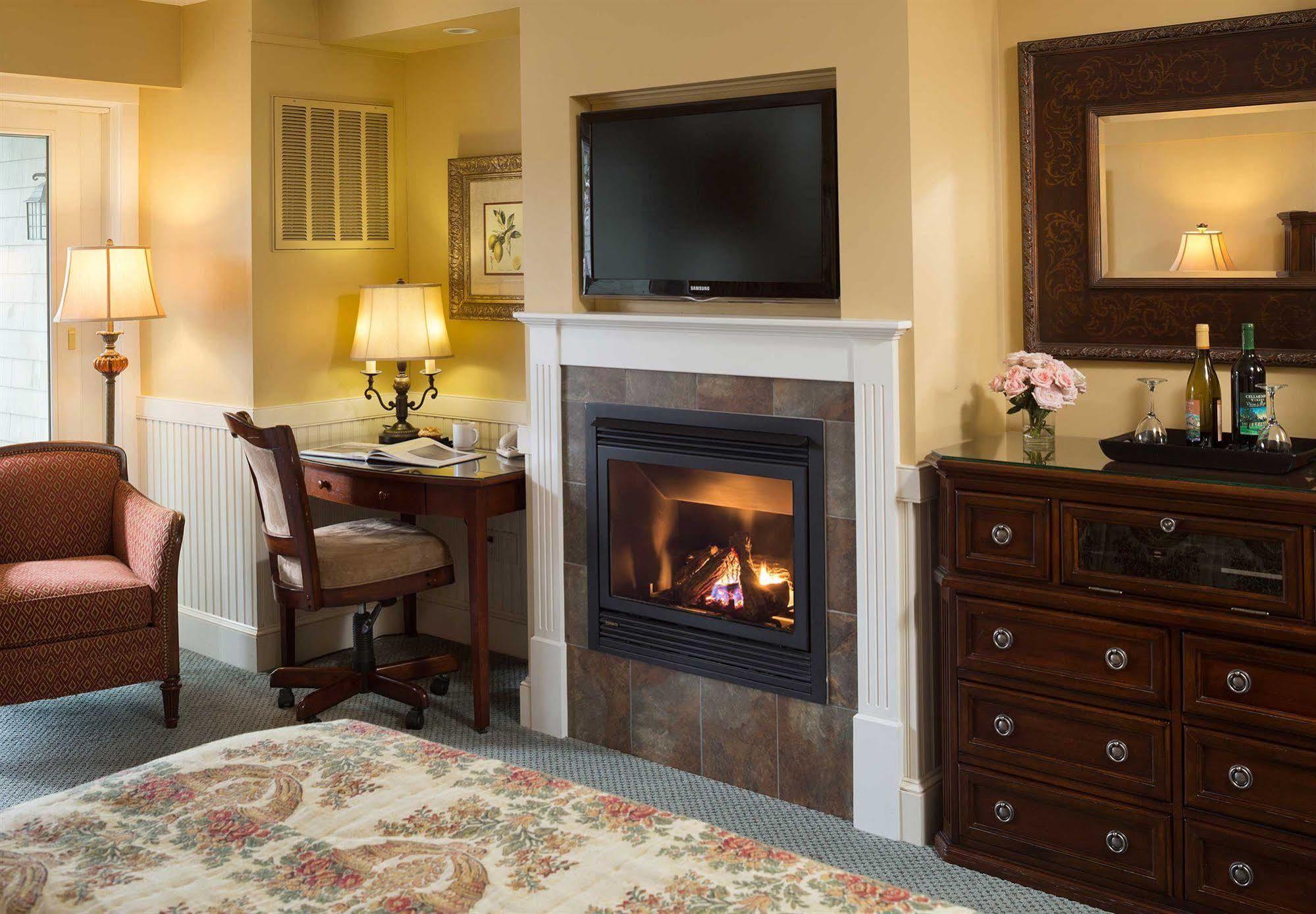 Grand Harbor Inn Camden Bagian luar foto