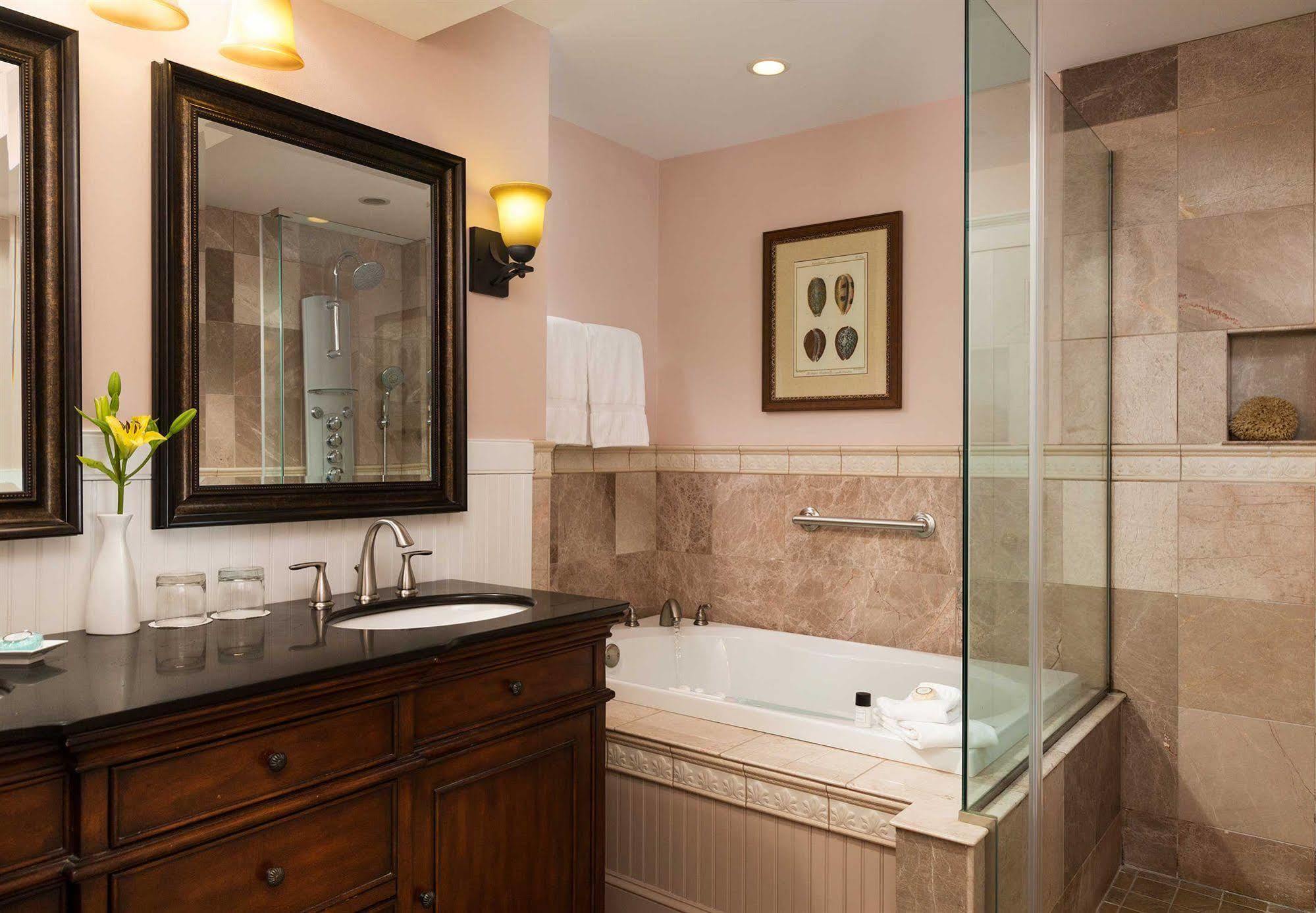 Grand Harbor Inn Camden Bagian luar foto
